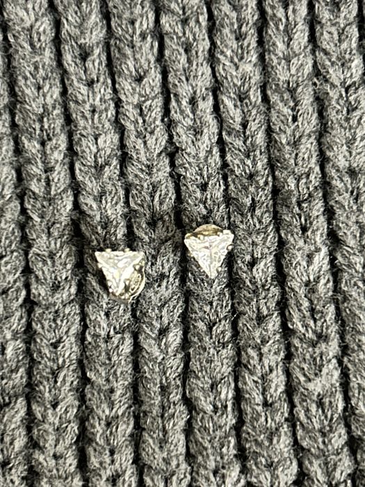 Серьги-гвоздики гипоаллергенные