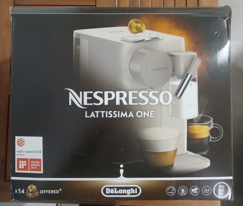 Máquina de café Delonghi Nespresso