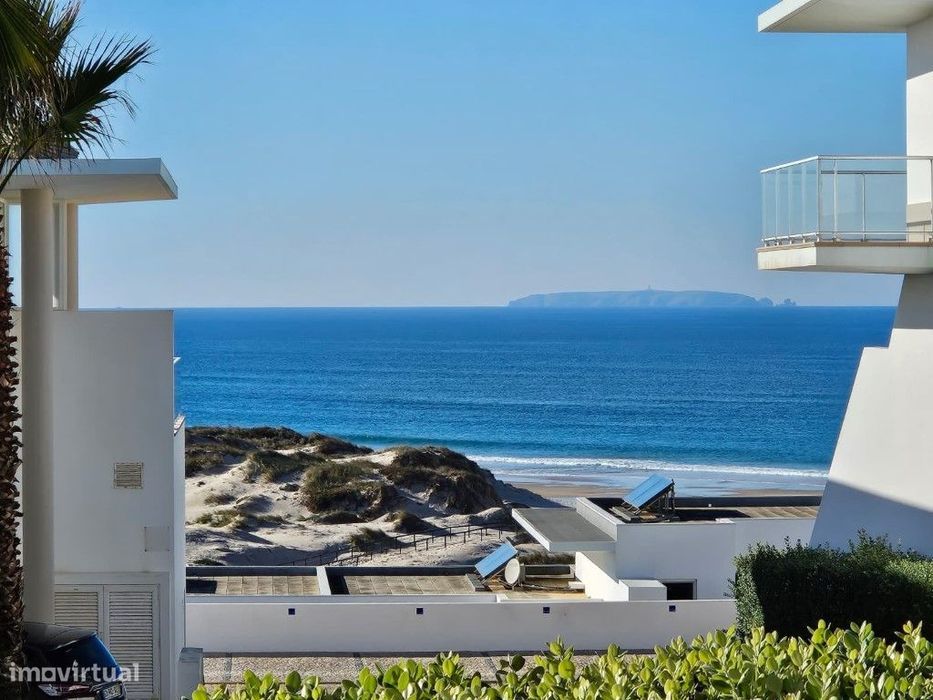 Moradia T4 com Vista Deslumbrante na Praia del Rey