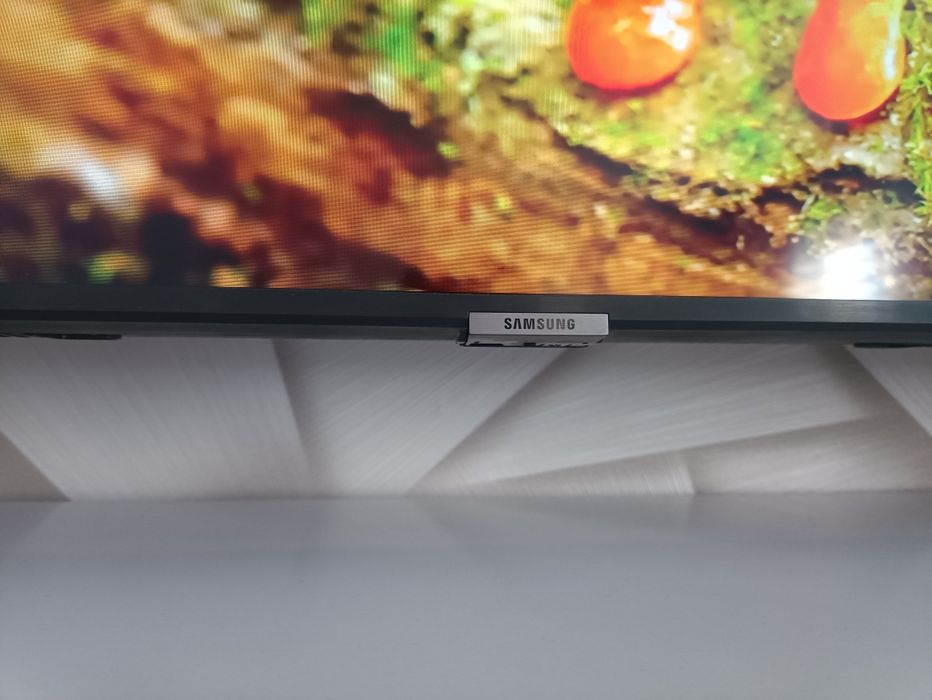 Телевізор Samsung UE55AU7100UXUA