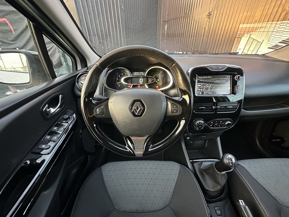 Renault Clio IV Break 1.5 DCI  ‘ GARANTIA ‘