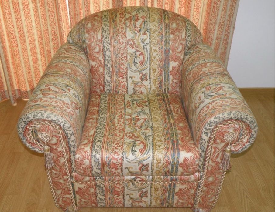 OPORTUNIDADE Conjunto - Sofá + Cortinado