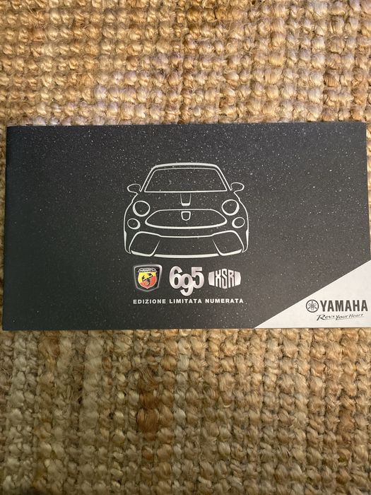 Catálogo Abarth 695 XSR yamaha edition. Versão italiana