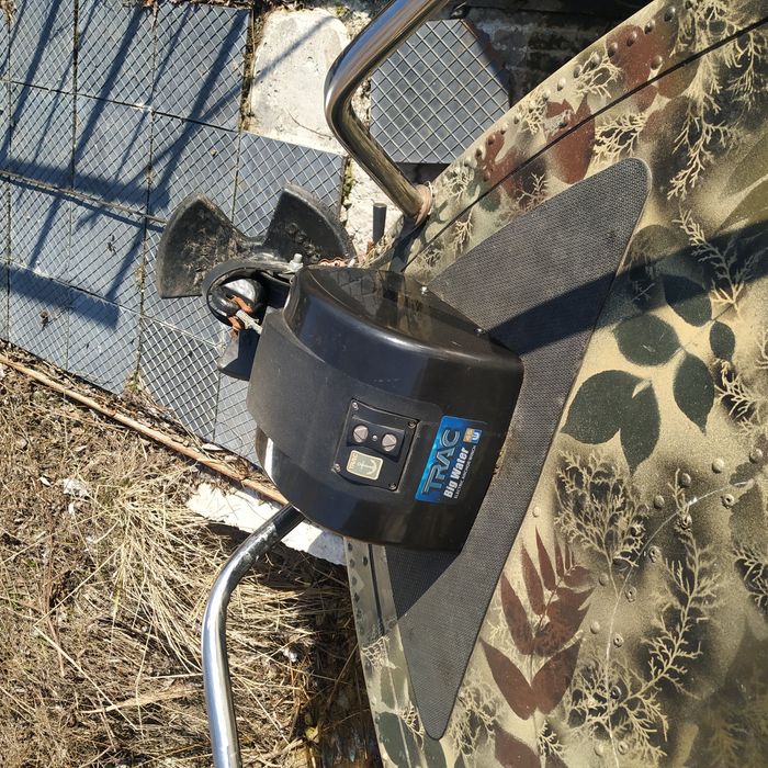 Продам лодку прогресс-2м мотор Suzuki 30л.с. 4-такта, Трим.