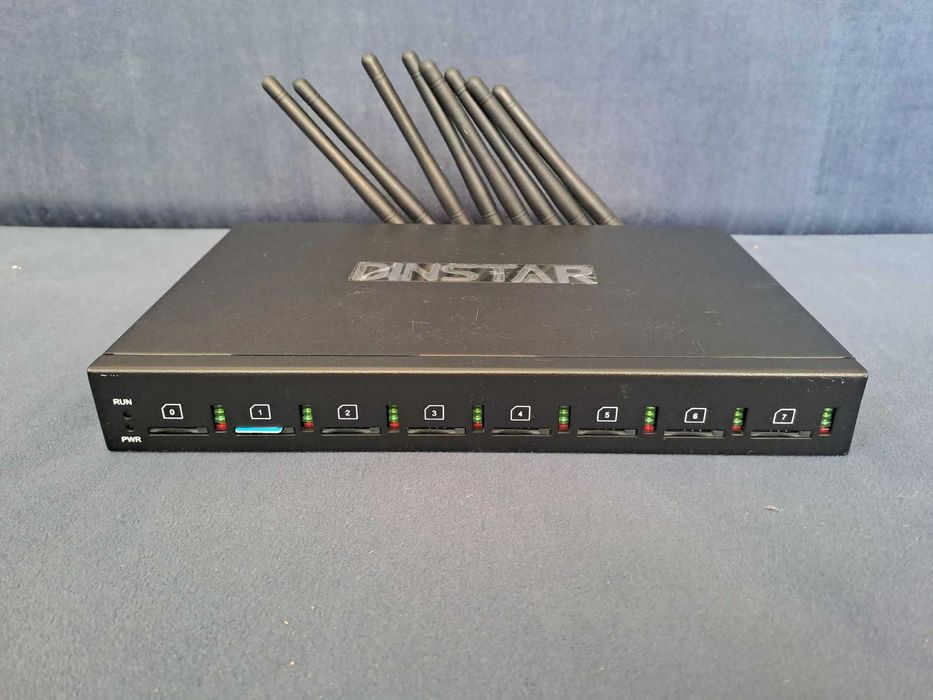 GSM-шлюз Dinstar DWG2000E-8G