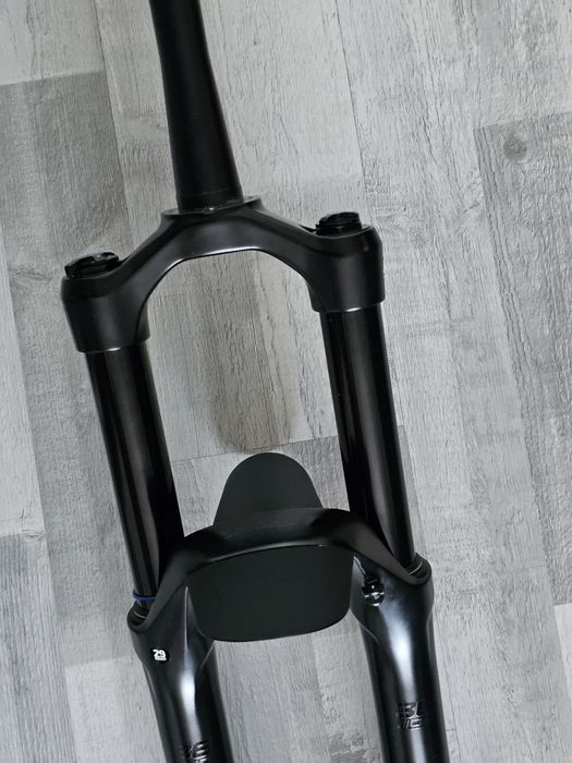 Amortyzator SR Suntour Aion 38 Air skok 170mm błotnik 29" blokada na g
