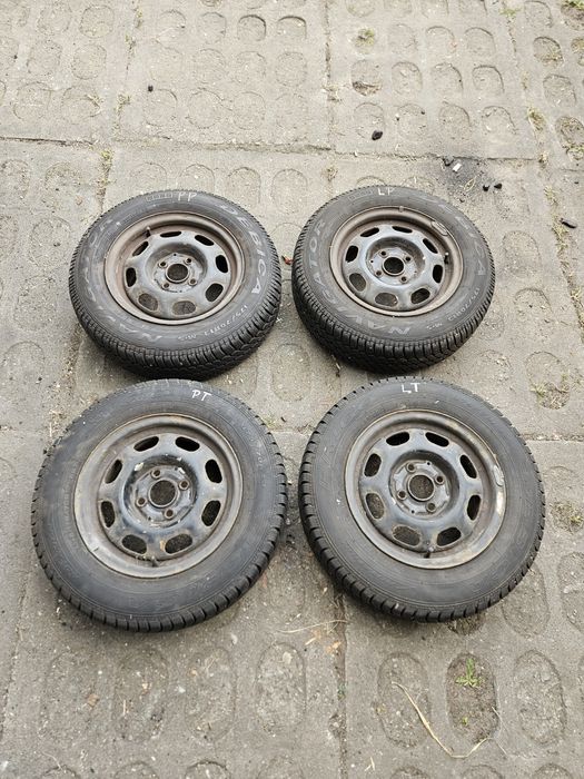 Komplet opon z felgami tzynastkami