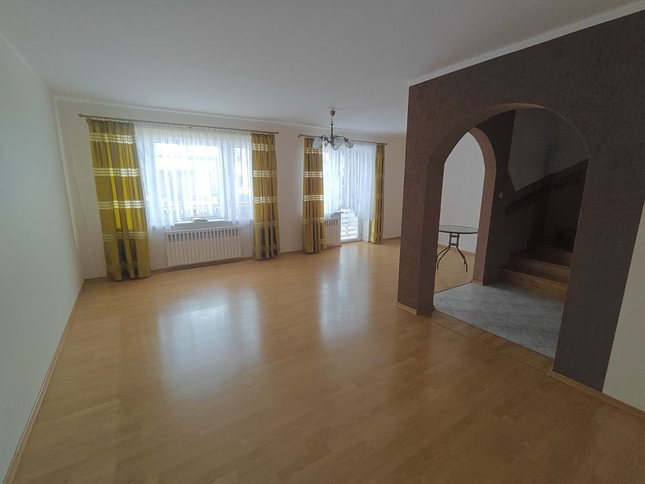 sprzedam dom w zabudowie szeregowej