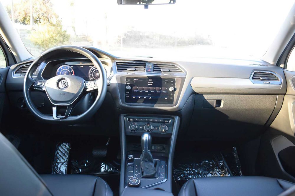 Volkswagen Tiguan SEL Premium 4Motion      2019