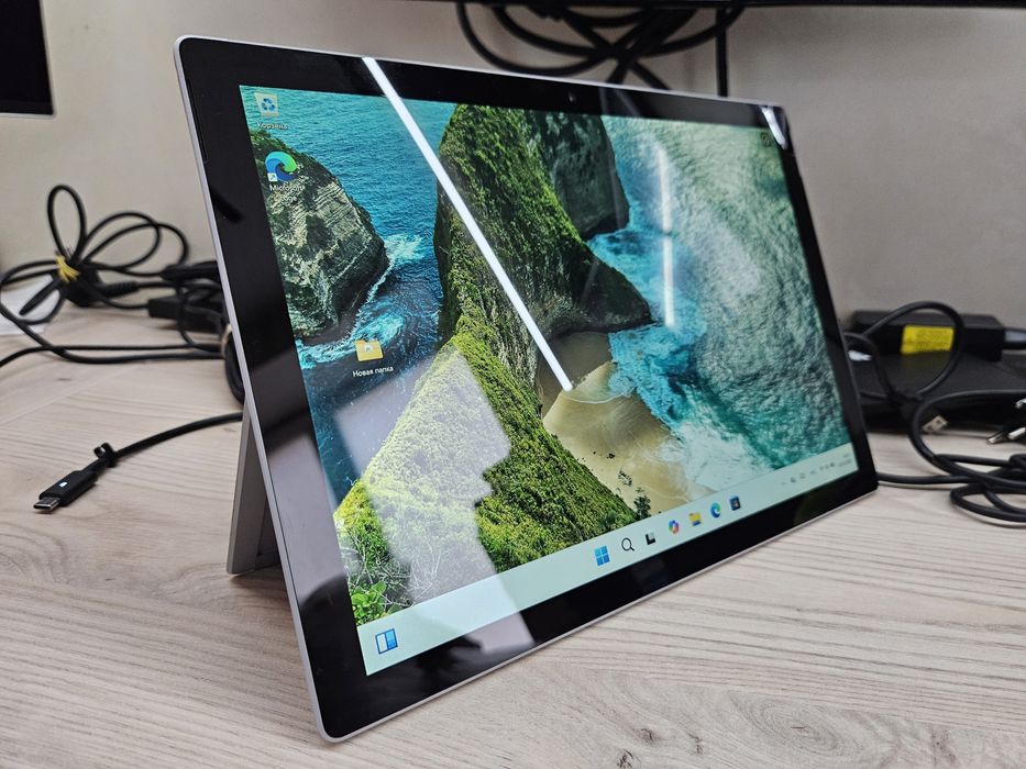 Microsoft Surface PRO 6 i7-8650U/16Gb/ SSD 512Gb m.2 nvme/12.3" 2736x1824 IPS