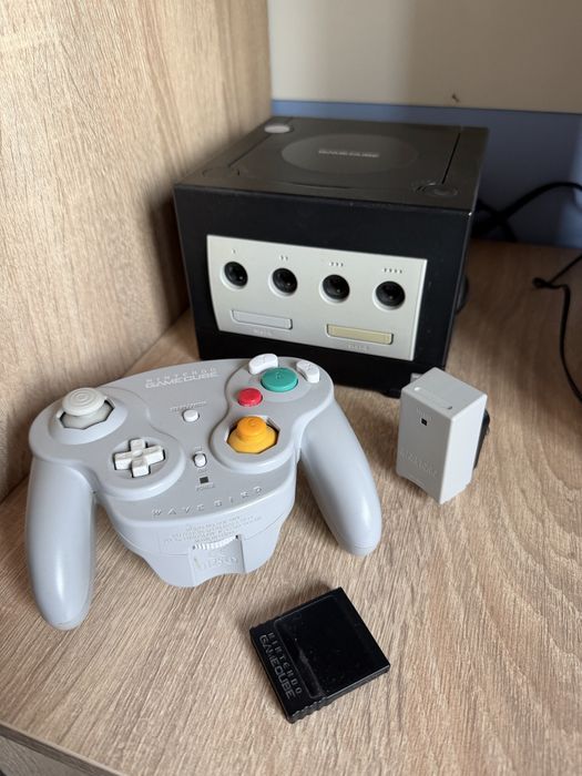 Nintendo Gamecube + pad wavebird + karta pamieci
