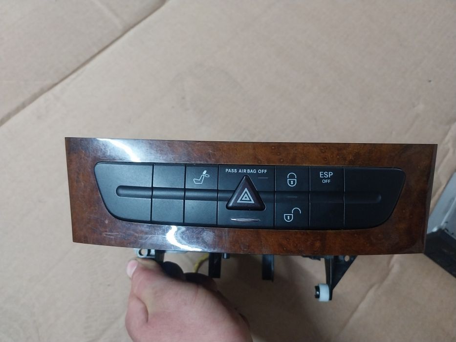 Mercedes w211 E klasa panel sterowania  zmieniarka CD kaseta komplet