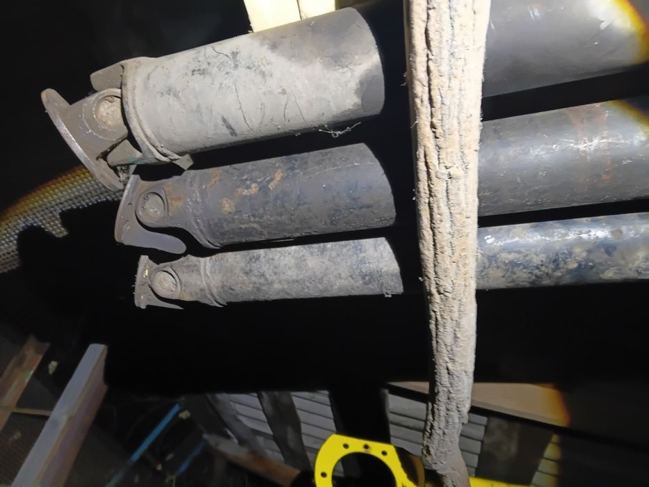 2 жигулёвских блока взборе, 3 кардана, бак