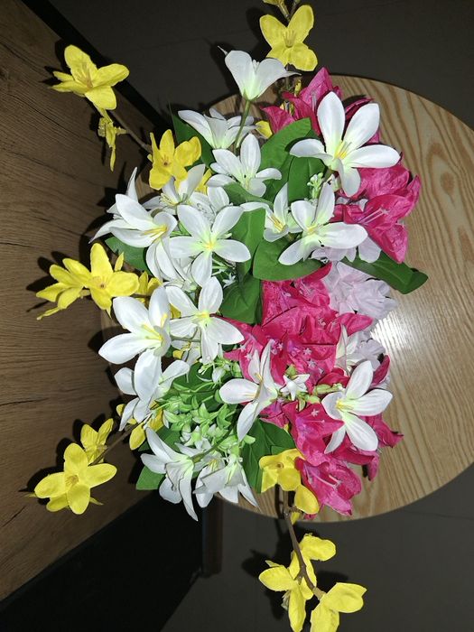 Wiosenny kolorowy stroik