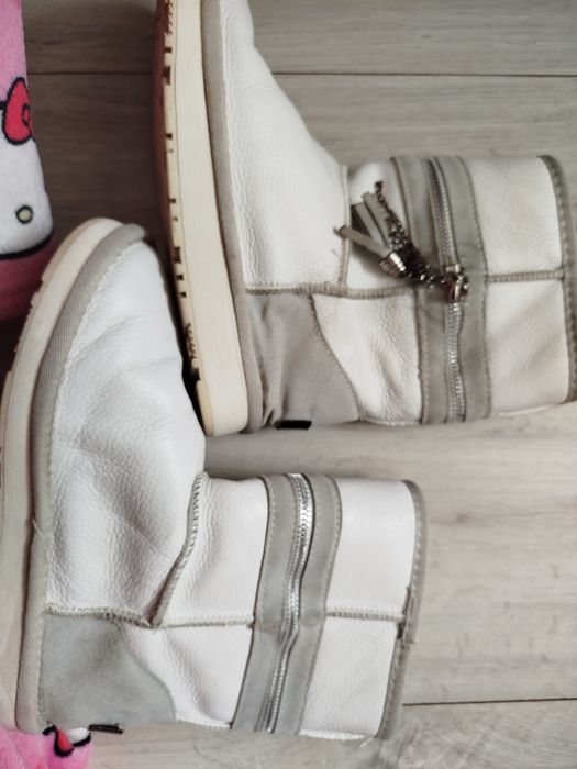 Угги, белые , б/у