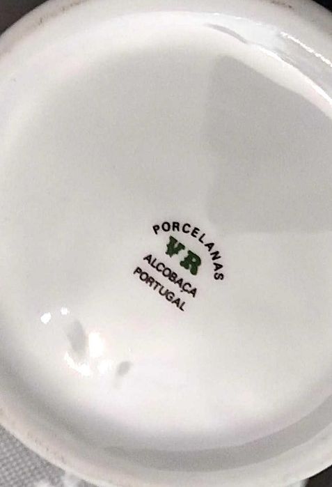 Pote/urna decorativa de Porcelanas VR – Alcobaça