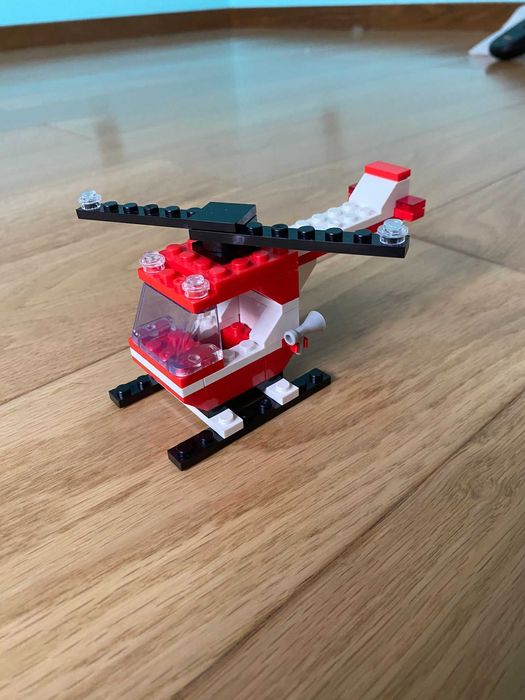 Lego bombeiros com manual de instruções