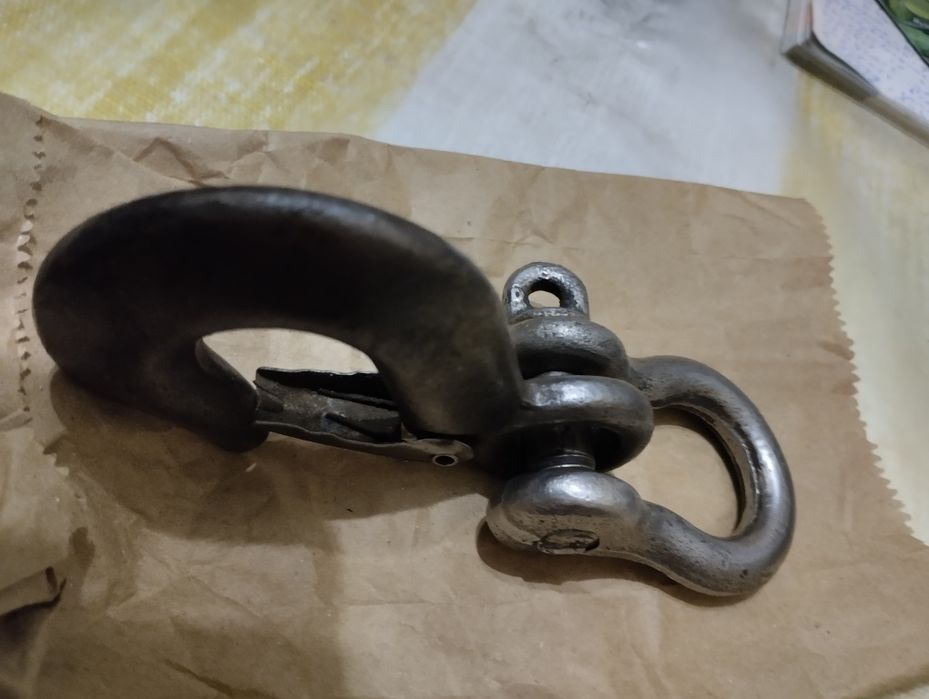 Такелажный крюк со скобой, грузоподъёмностью 1,5 т; + скобка монтажна