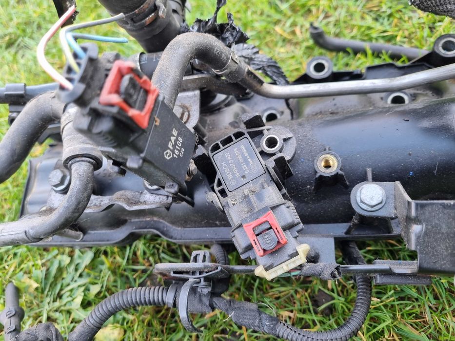 Opel Insignia A Zafira C Astra J 2.0 CDTI Kolektor Ssący Wiązka Świec