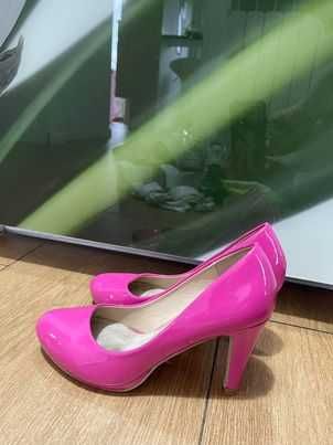 szpilki w różowym kolorze, 38, w dobrym stanie