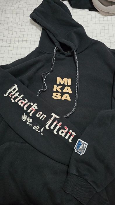 Camisola Attack on Titan Mikasa