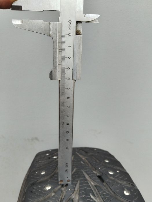 Резина  зима 175/70/13