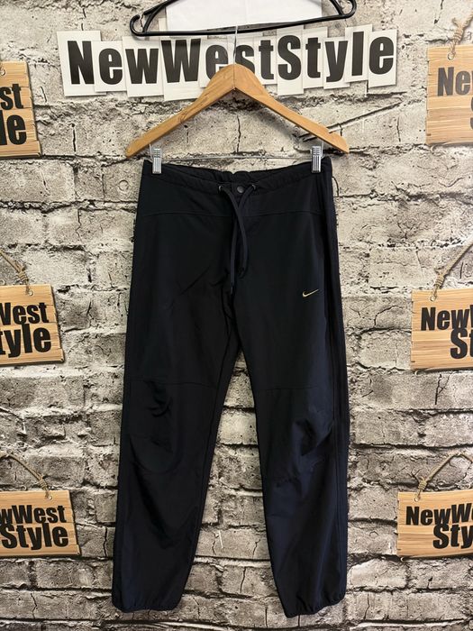 Spodnie damskie / Nike / regulowane 34/36