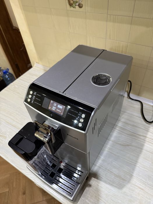 Автоматична кавоварка Philips Minuto One Touch Cappuсcino