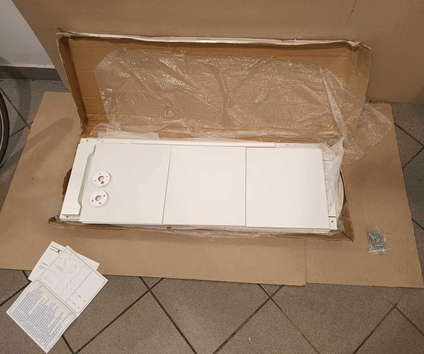 Roba Garderoba szafa drewniana do pokoju dziecięcego z lusterkiem nowe