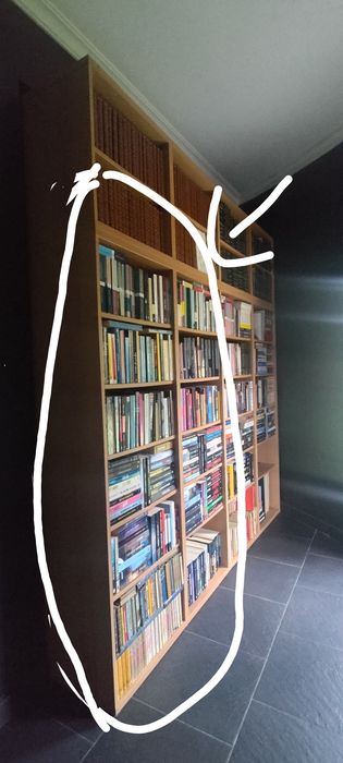 Móvel armário para livros