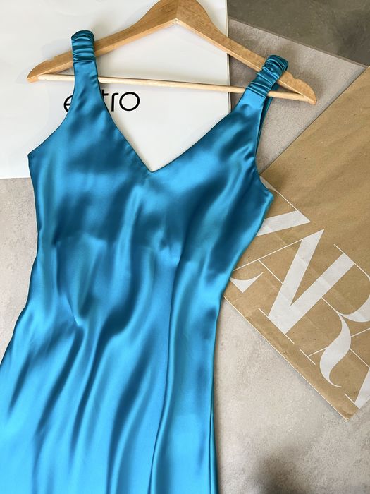 Сатинова сукня від Zara нові колекціі