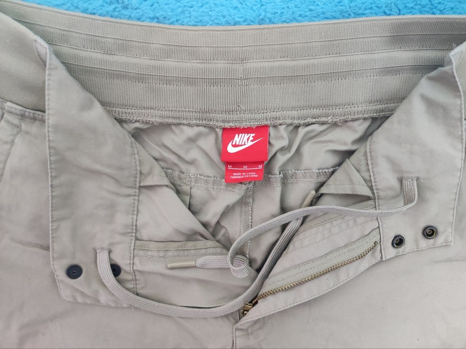 Calças vintage bege da Nike - M