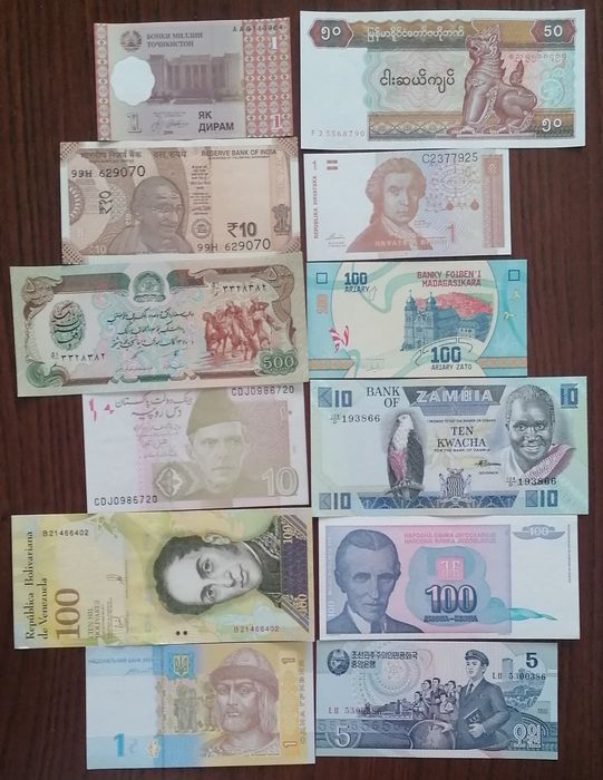 Lote de notas estrangeiras