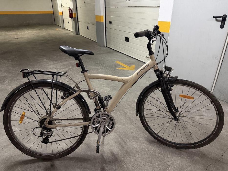 Bicicleta B’Twin 26” com suspensão total – Bom estado