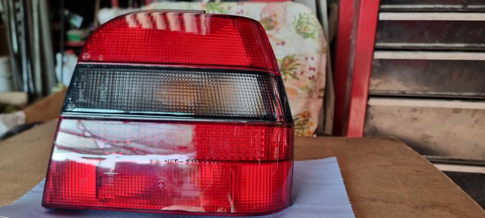 Farolim traseiro direito VW Polo 91-94 original peça nova
