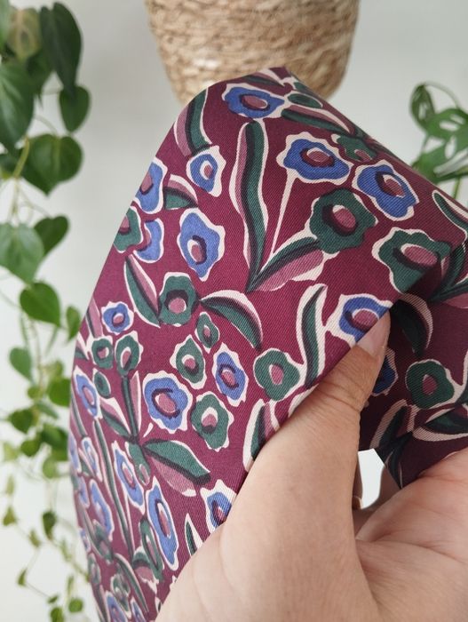 Męski jedwabny krawat 100% silk, kolorowy, burgundowy w kwiaty, śliwko