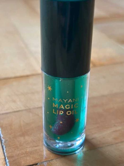 Mayani olejek do ust reaguje na ph skóry