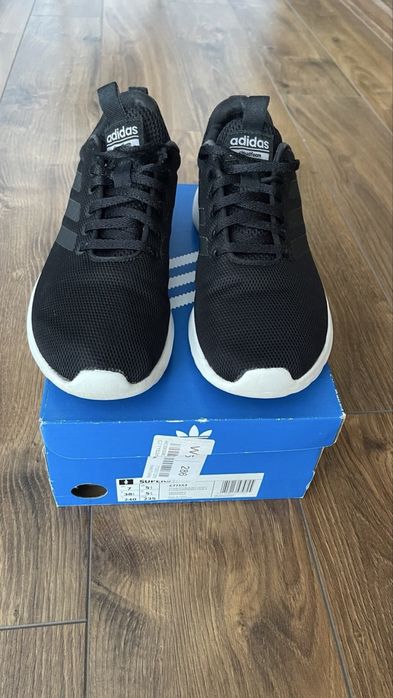 Кросівки Adidas жіночі (оригінал)