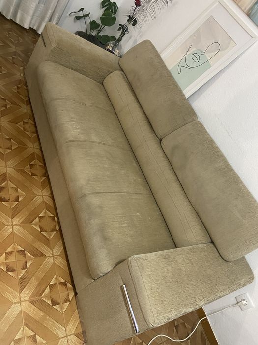 Vendo sofa com encosto regulvel ,manchas que saem com limpeza