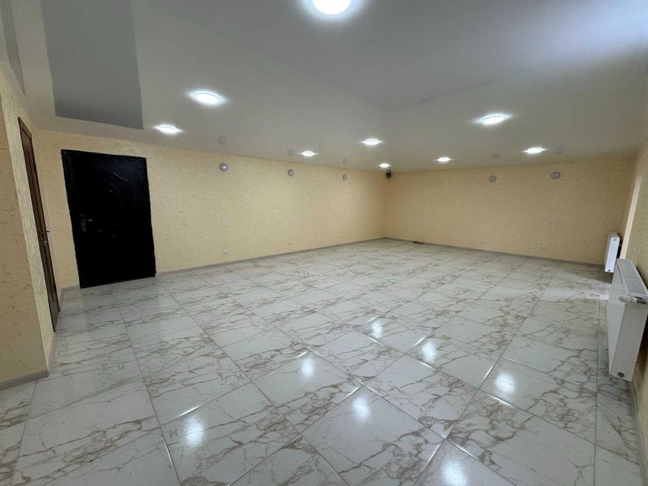 Оренда фасадного комерційного приміщення, новобуд, у м. Трускавець!