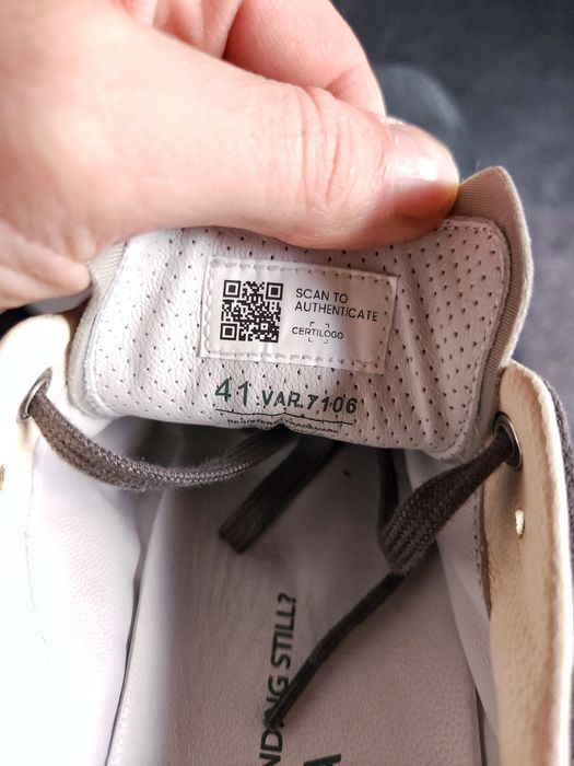 Premiata MOERUN 7106 в наявності.