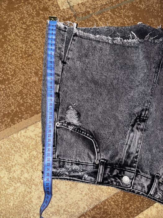 Джинсові шорти VONNAVI, EUR 29 (б/у)