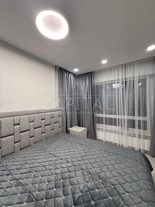 Оренда сучасної 2-кім квартири 80м2 Голосіївська White line