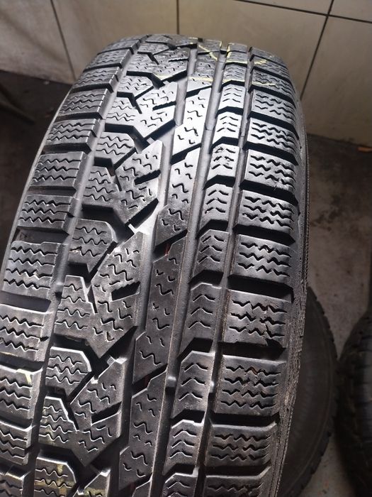 Opony Zimowe Kumho 215/70R16 100T