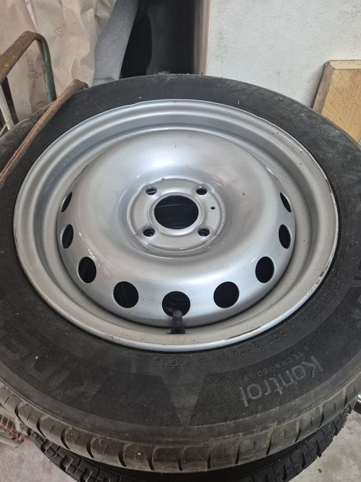 Vendo ou troco 1 jante de ferro Renault medida 14