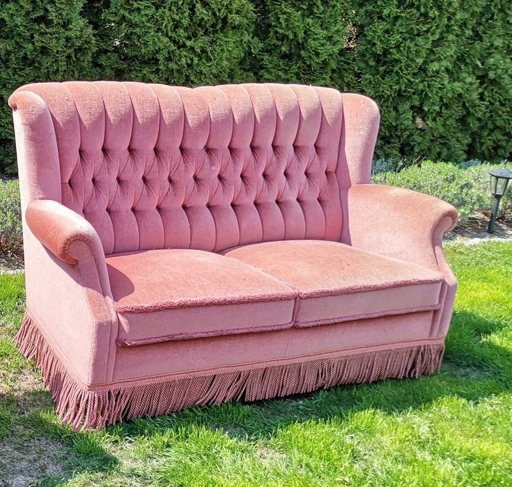 Wyprzedaż starych mebli z duszą - Walentynkowe rabaty