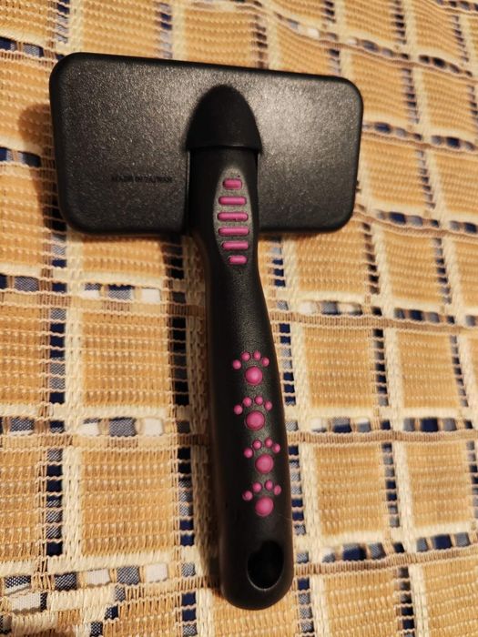 Щітка для котів .