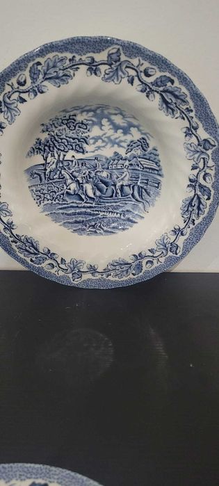 Conjunto 2 Pratos Churchill England - The Georgian Collection