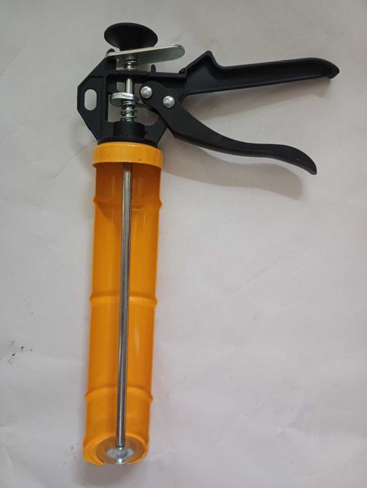 Пистолет для монтажной пены или герметика, новый, качественный