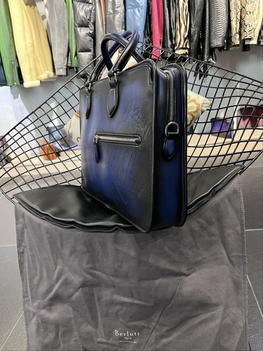 Berluti — синя шкіряна сумка